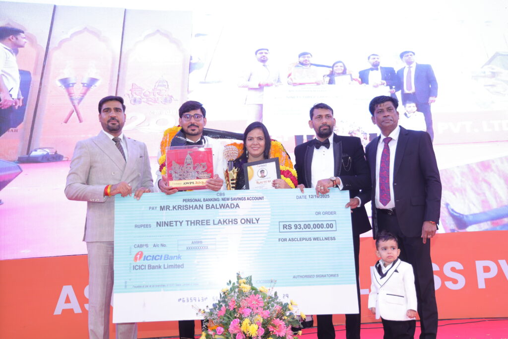 giving  appreciation to crown diamond with 93 lakh rupees 